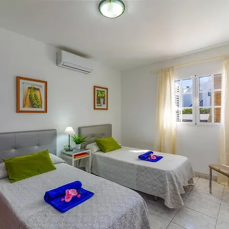 Villa Sol Lanzarote By Puerto del Carmen (Lanzarote)